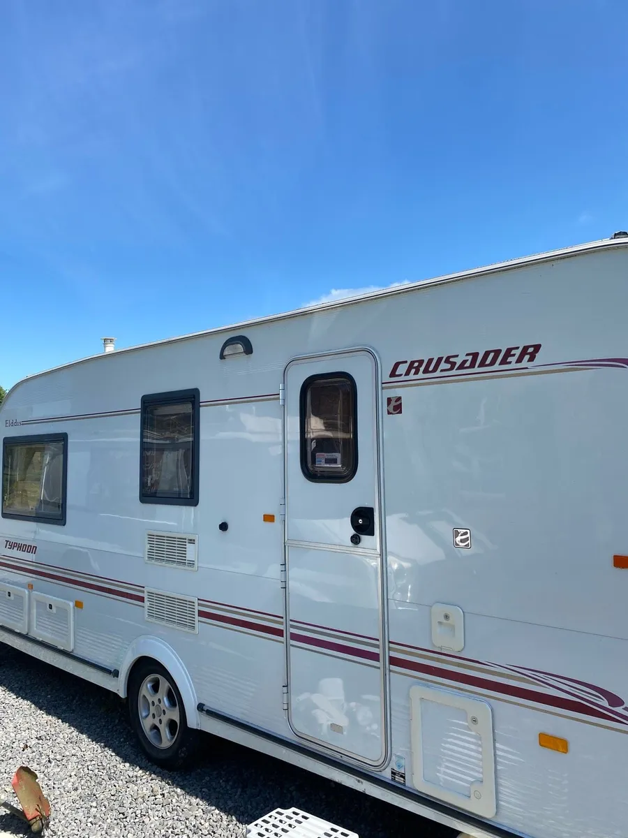 A caravan - Image 3