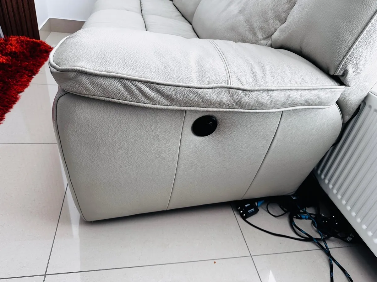 Sofa - Image 3