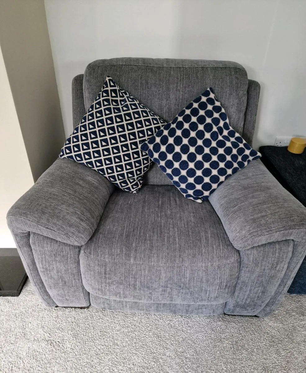 3 Piece Navy Recliner Couch - Image 3
