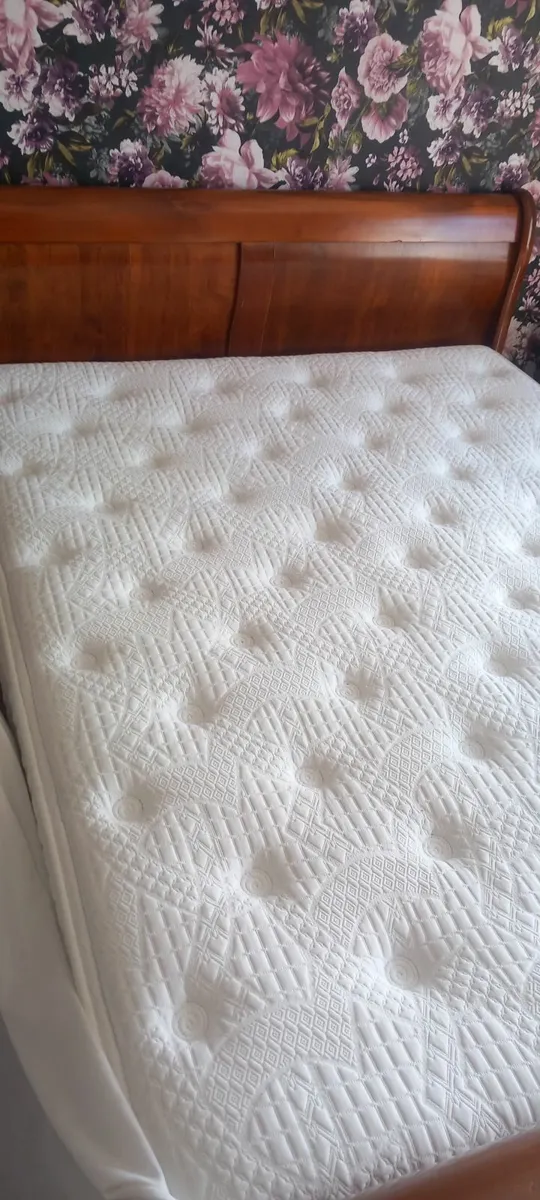 King size mattress - Image 4
