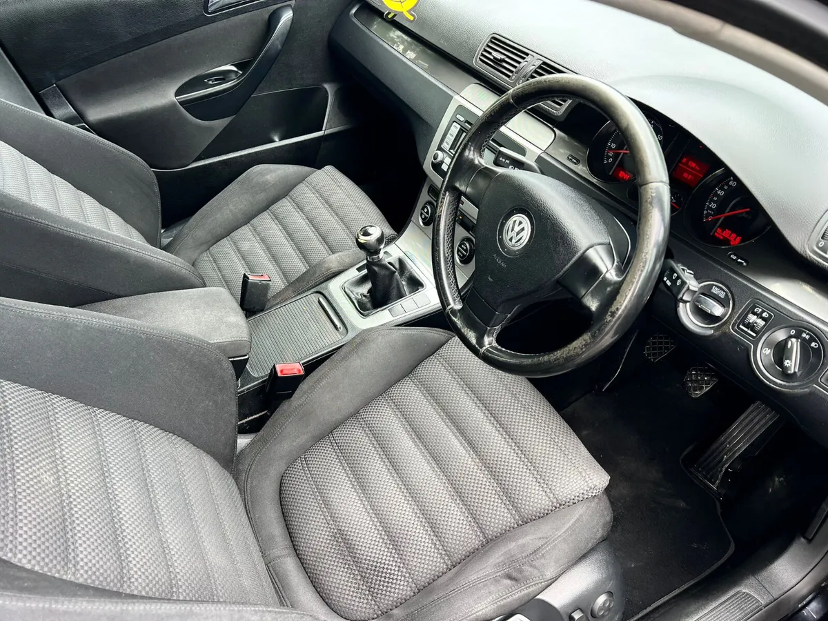 Volkswagen Passat 2007 1.6 FSI new nct 7/26 low km - Image 4