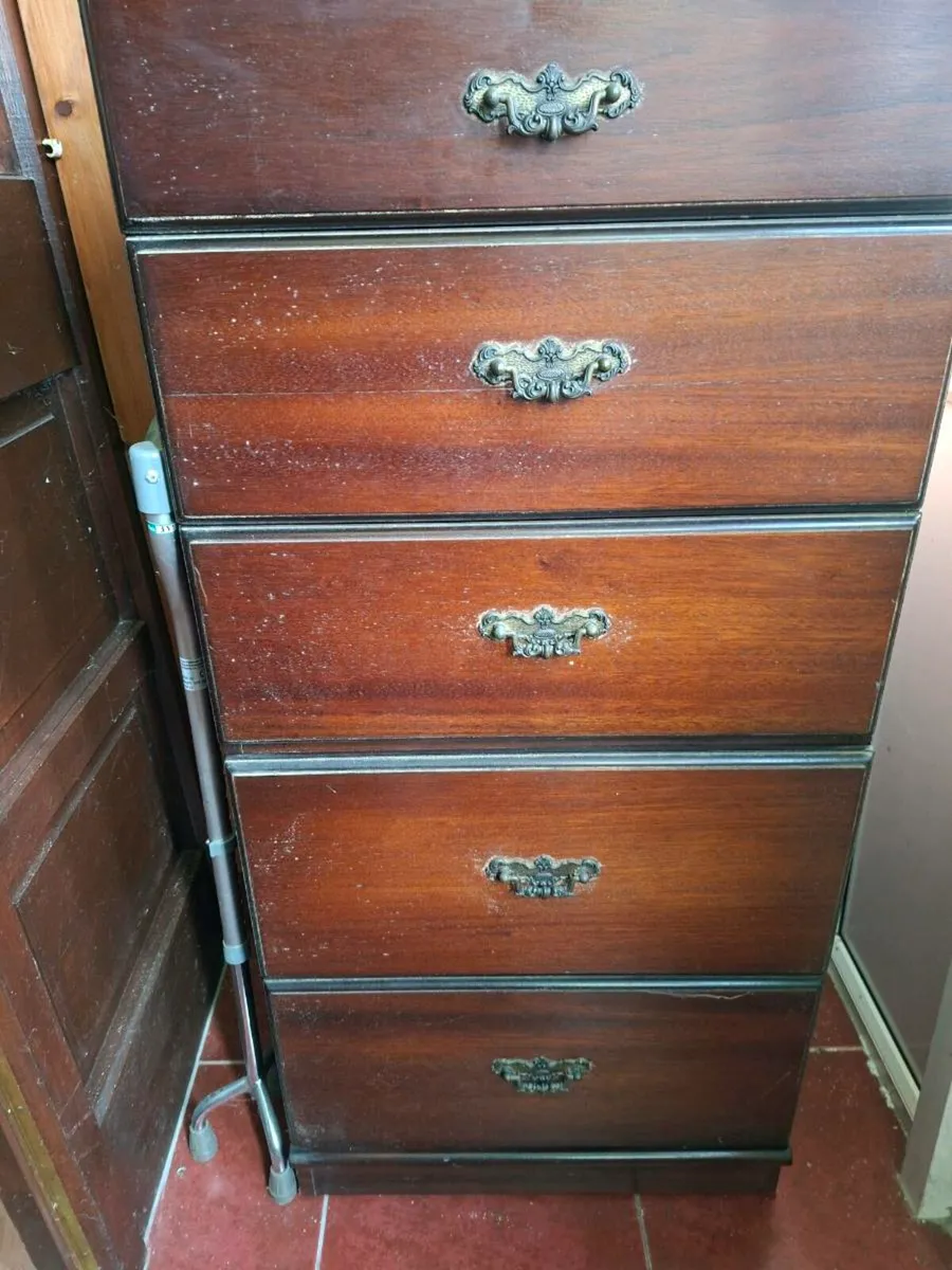 Chest of drawers - Image 2