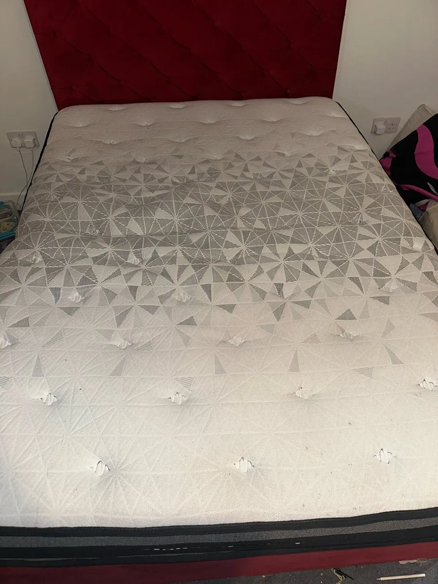 Bed - Image 2