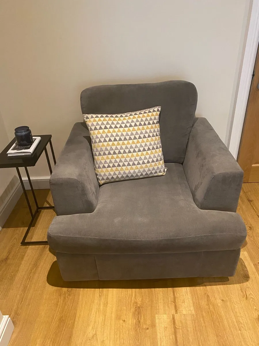 Sofa & chair - Image 2