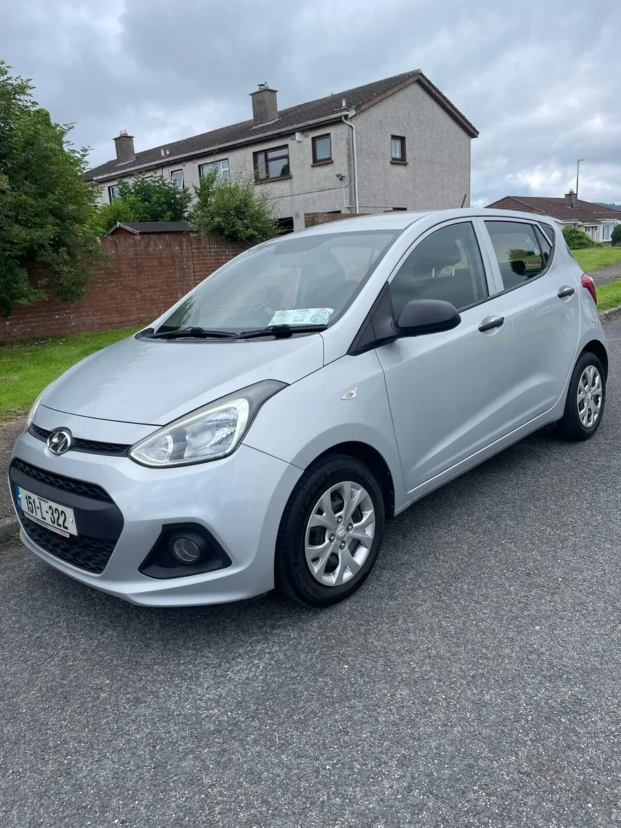 2015 Hyundai i10- Silver - Image 1