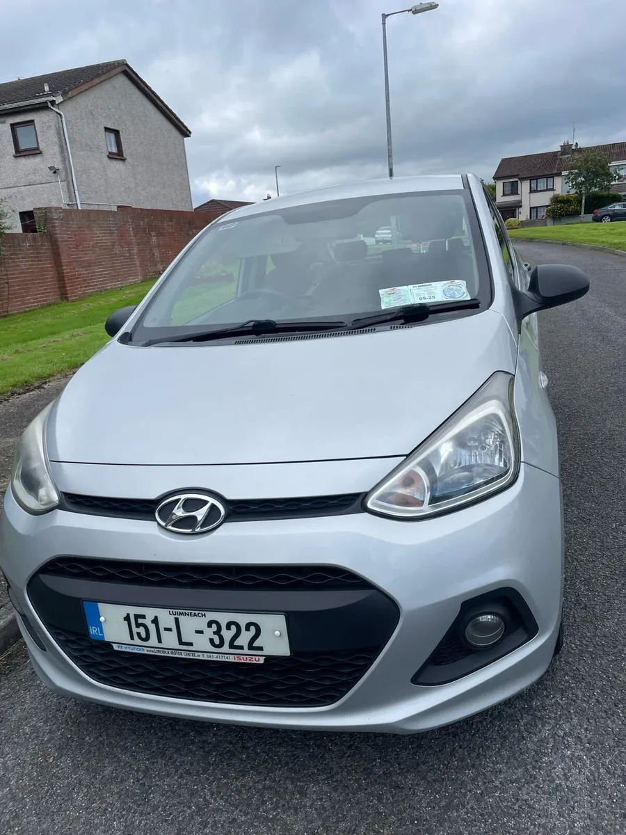 2015 Hyundai i10- Silver - Image 2