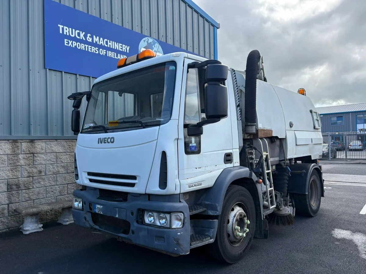 For Sale: Iveco Road Sweeper - Image 3