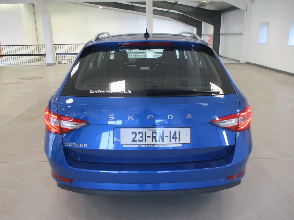 Skoda Superb Combi Estate2023 - Image 3