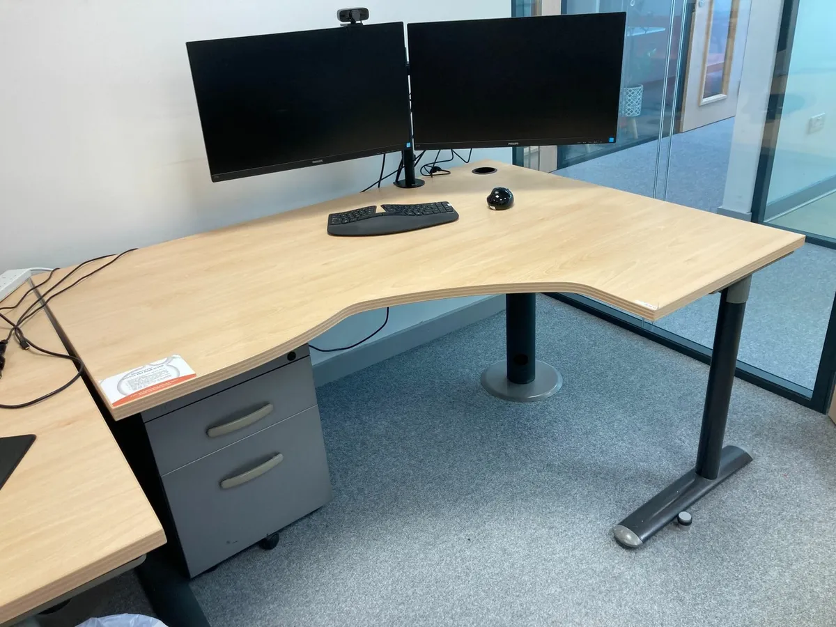 Office desks - Image 1