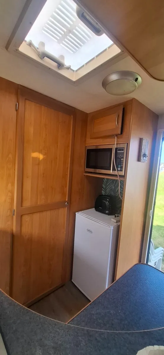 Fleetwood EB600 Caravan - Image 4