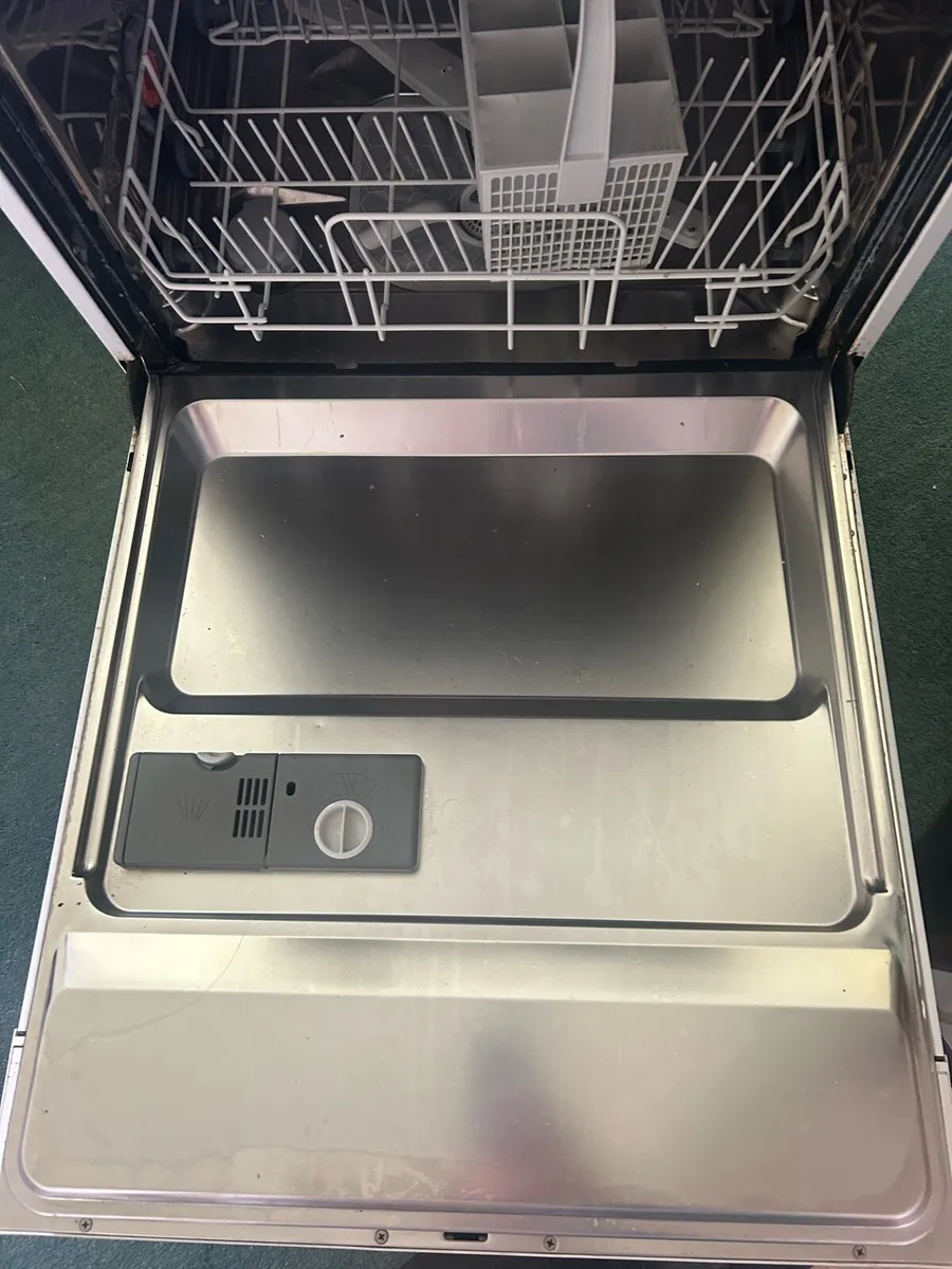 Dishwasher - Image 3