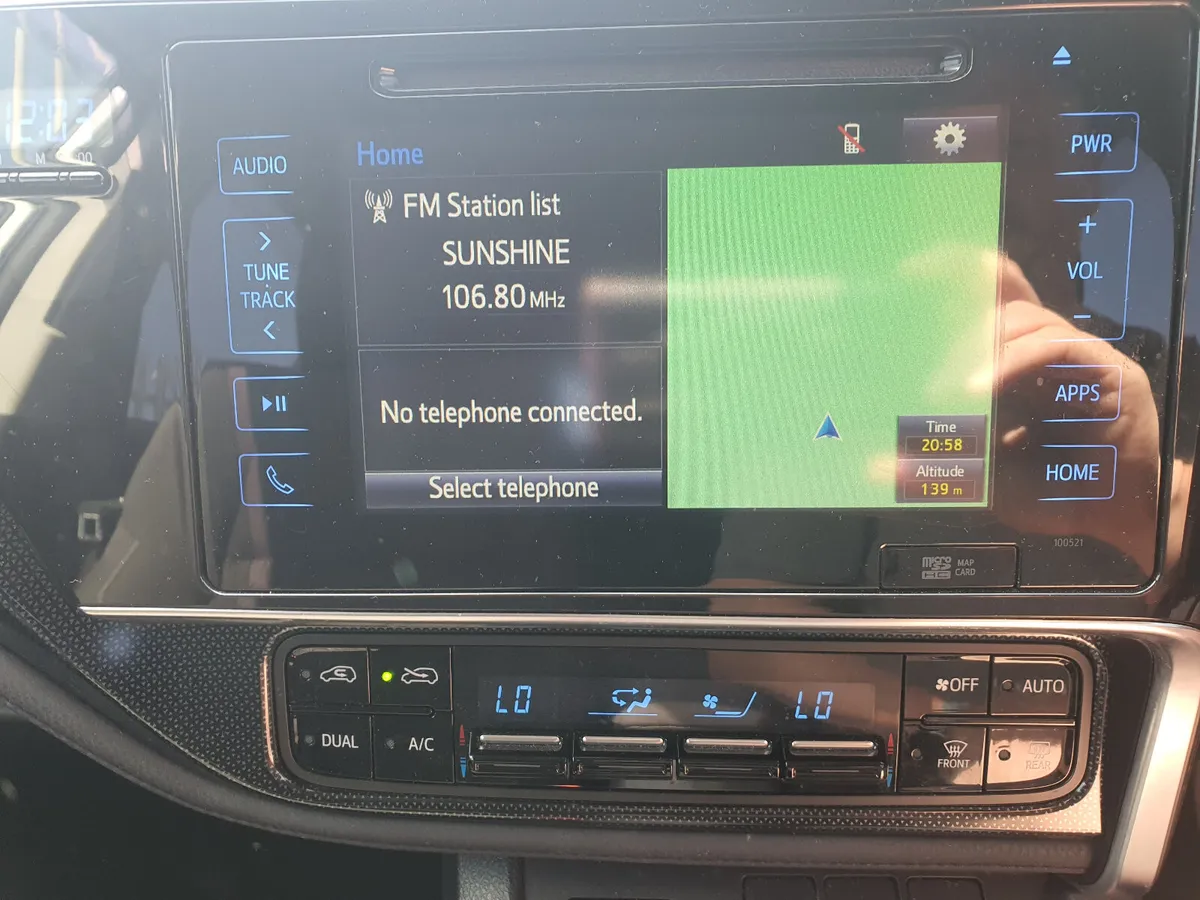Toyota Auris 2016 very low mileage - Image 2