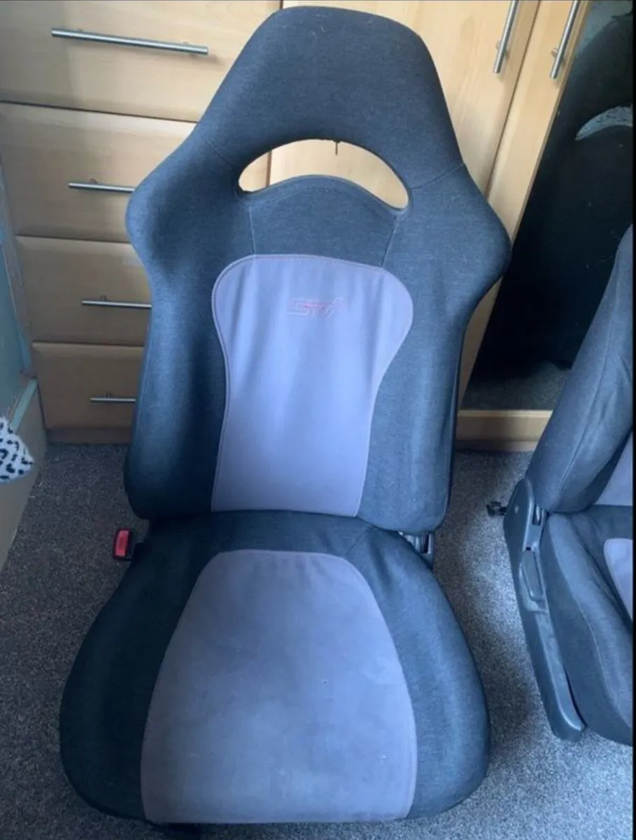 Subaru Impreza STI bucket seats (pair) - Image 2