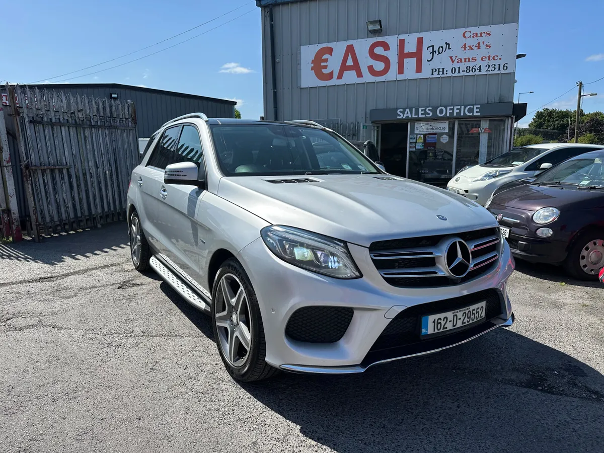 Mercedes-Benz GLE 500E 4MATIC AMG LINE PREMIUM - Image 4