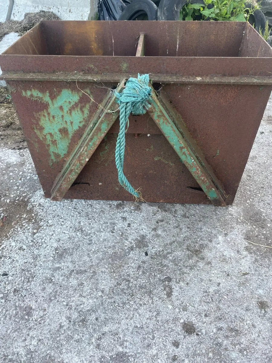 A1 weight box &  shear grab - Image 1