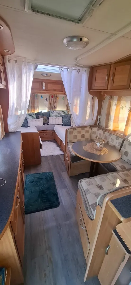 Fleetwood EB600 Caravan - Image 1