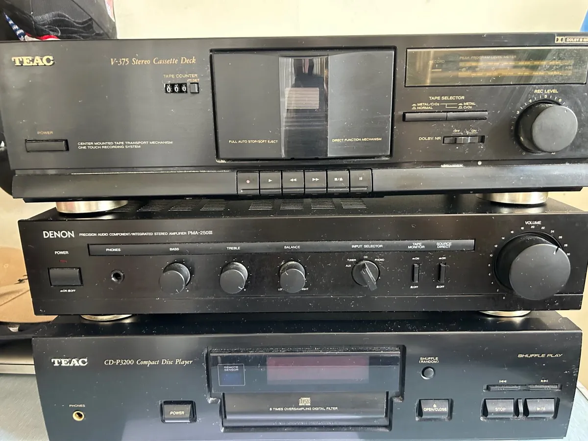 turn table and sound system - Image 2