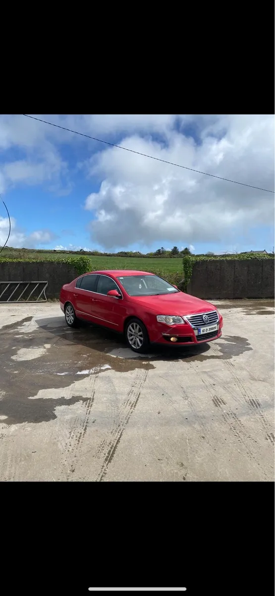 Volkswagen Passat - Image 1