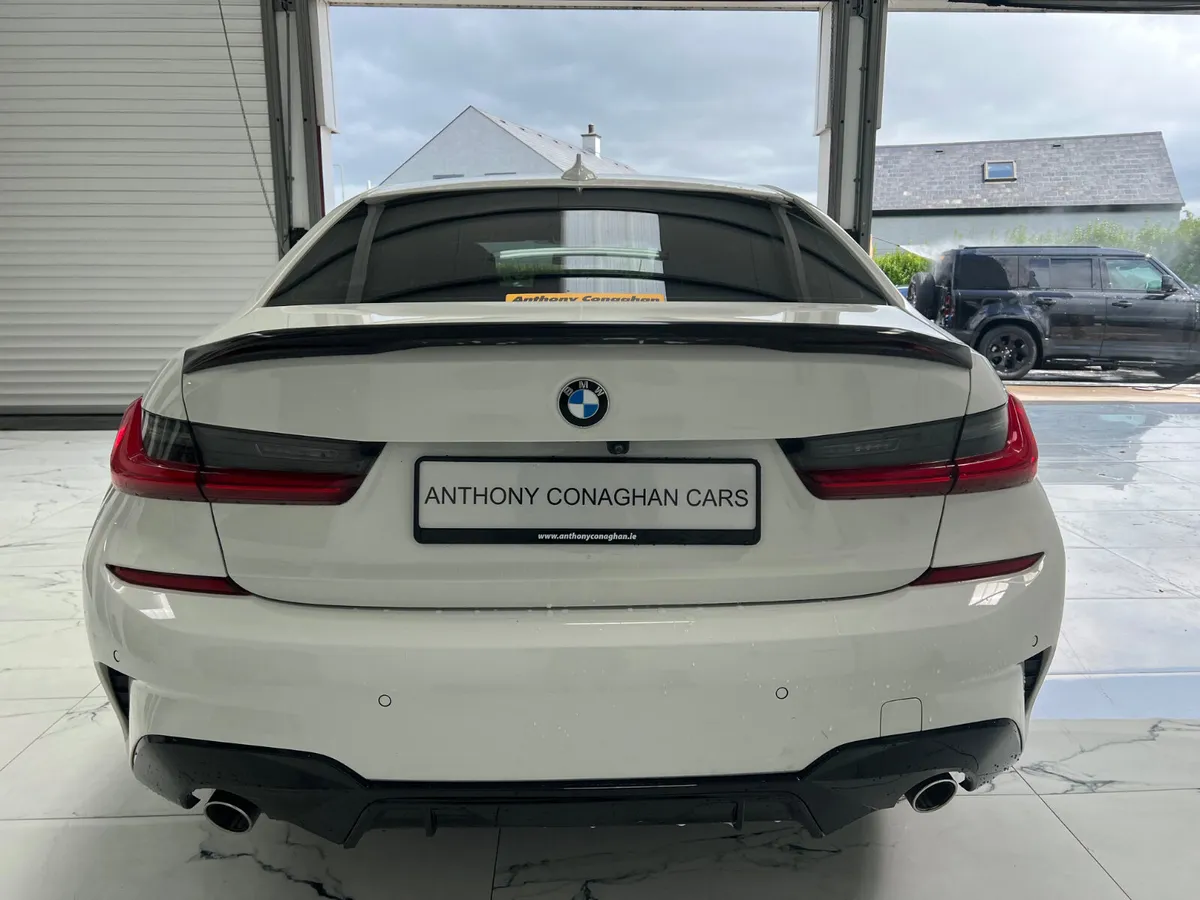 BMW 3-Series 2021 318d  M-Sport - Image 4