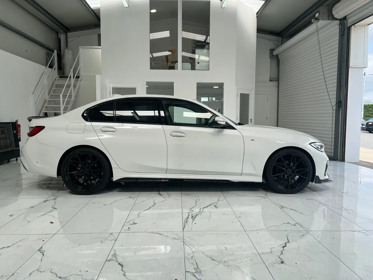 BMW 3-Series 2021 318d  M-Sport - Image 3