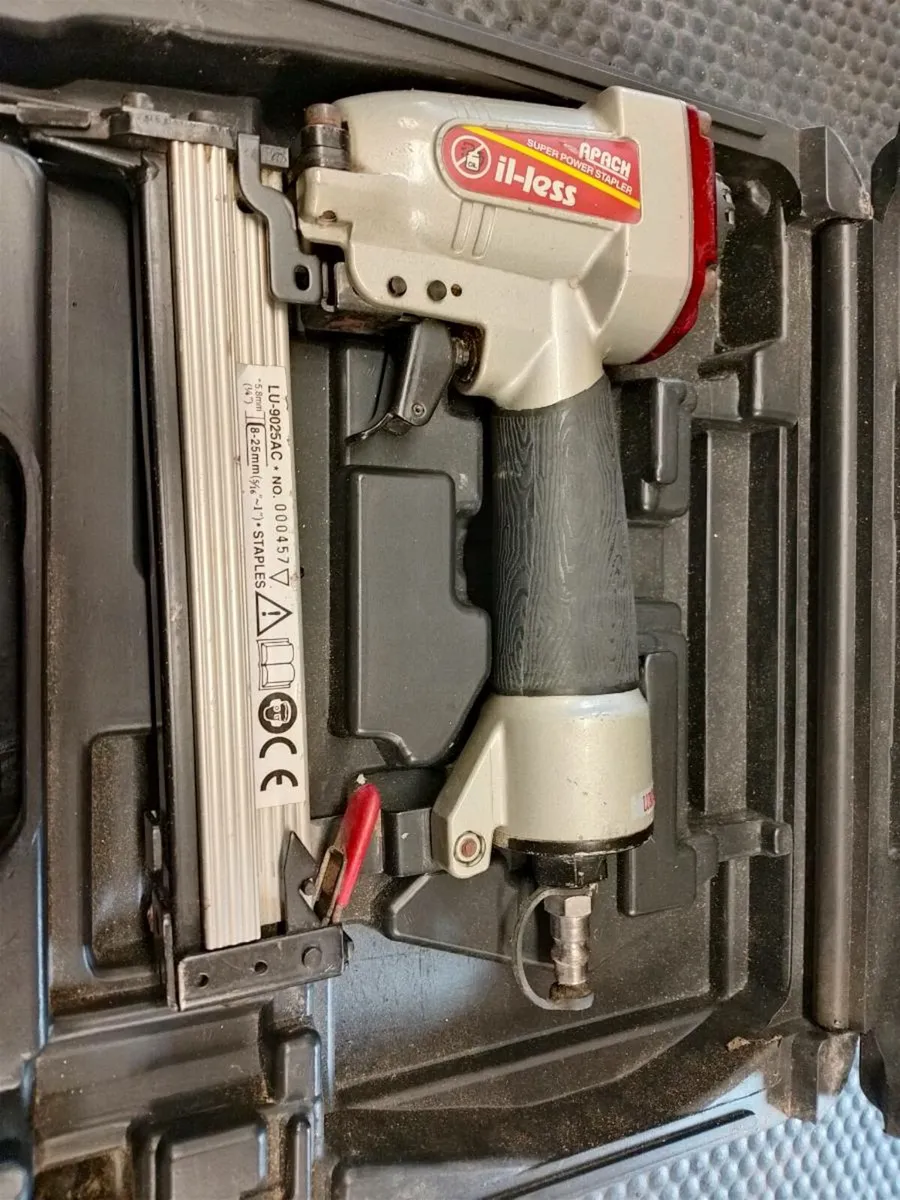 Staple gun - Image 1