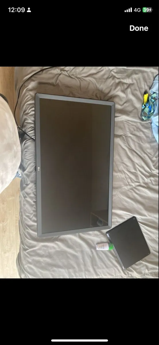 Lg 32inch smart tv - Image 1