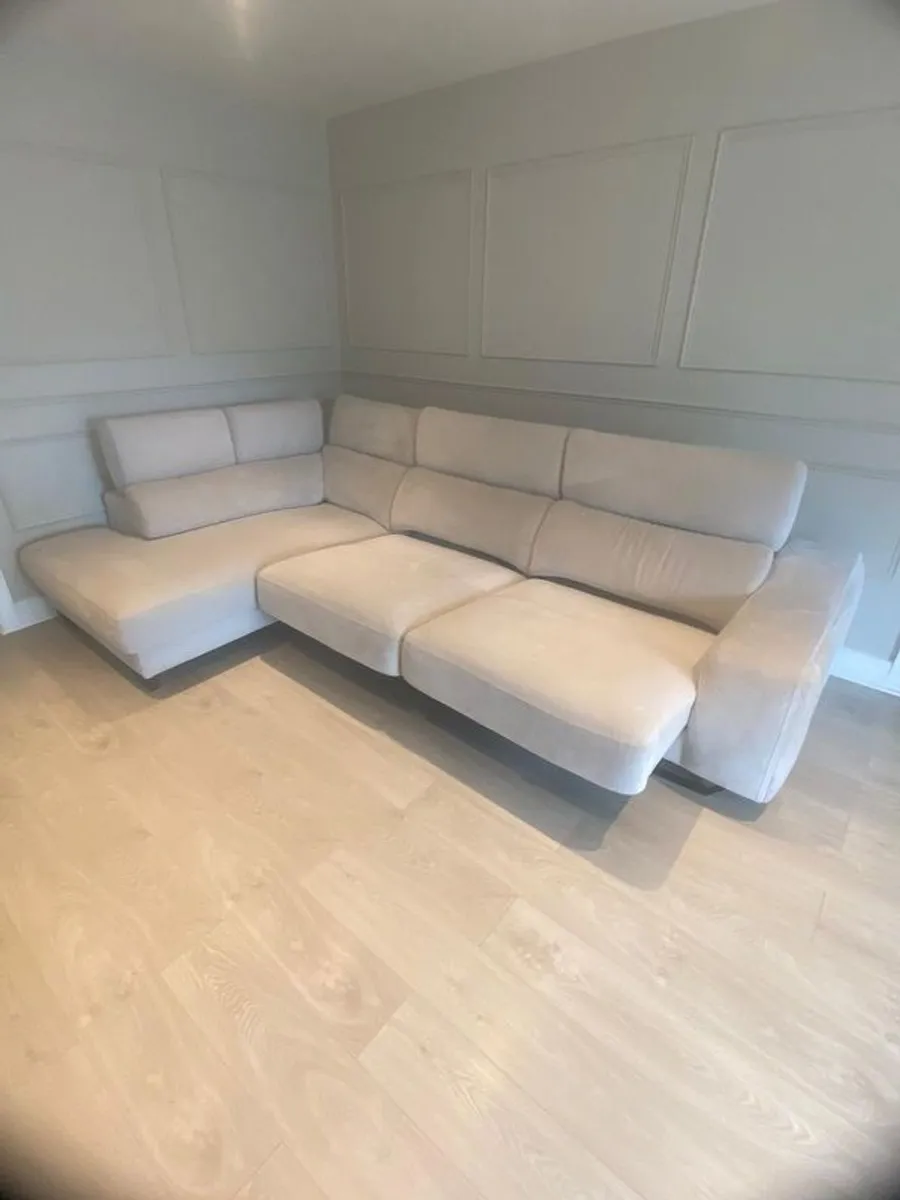 Cornor Sofa - Image 3