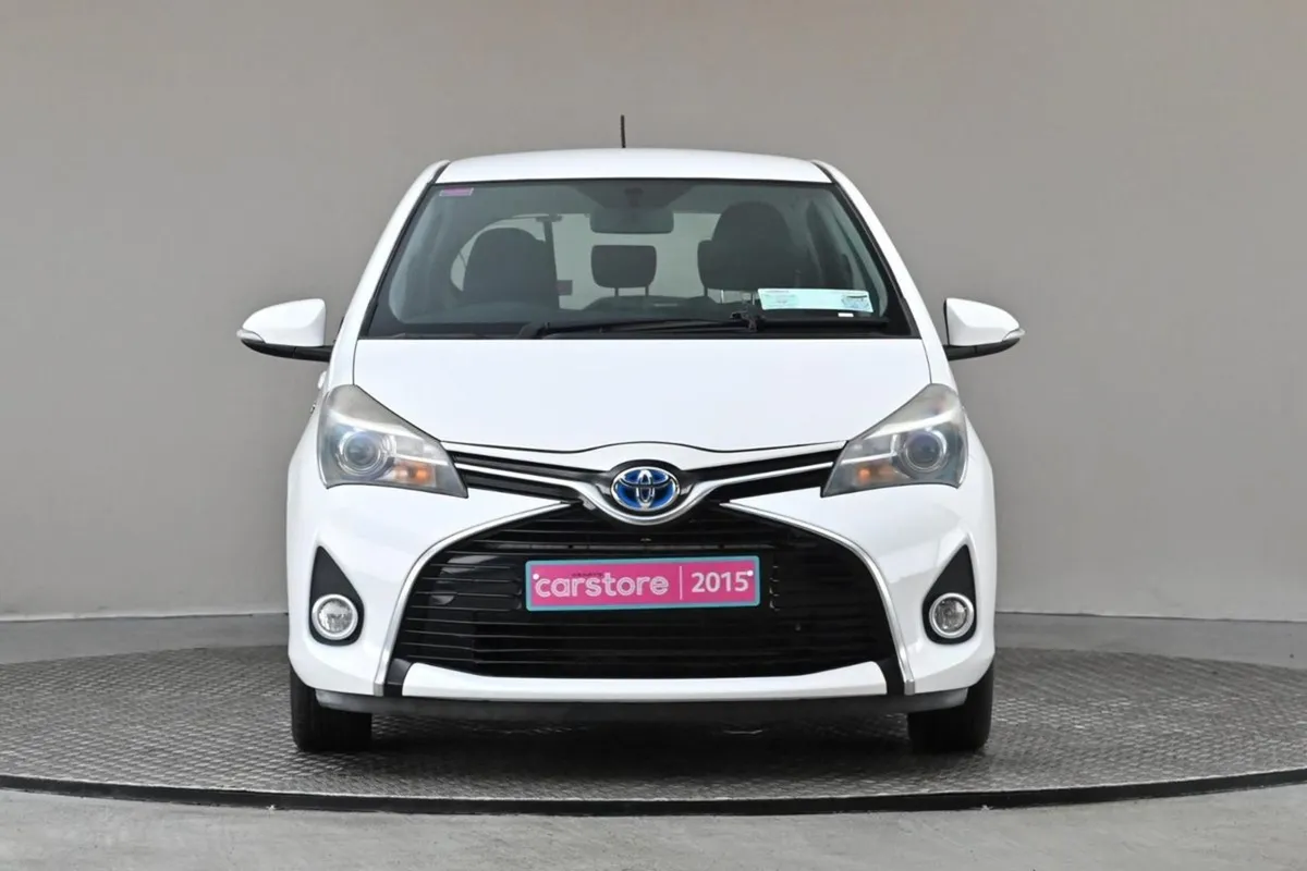Toyota Yaris Icon CVT Hybrid  reverse Cam - Image 2