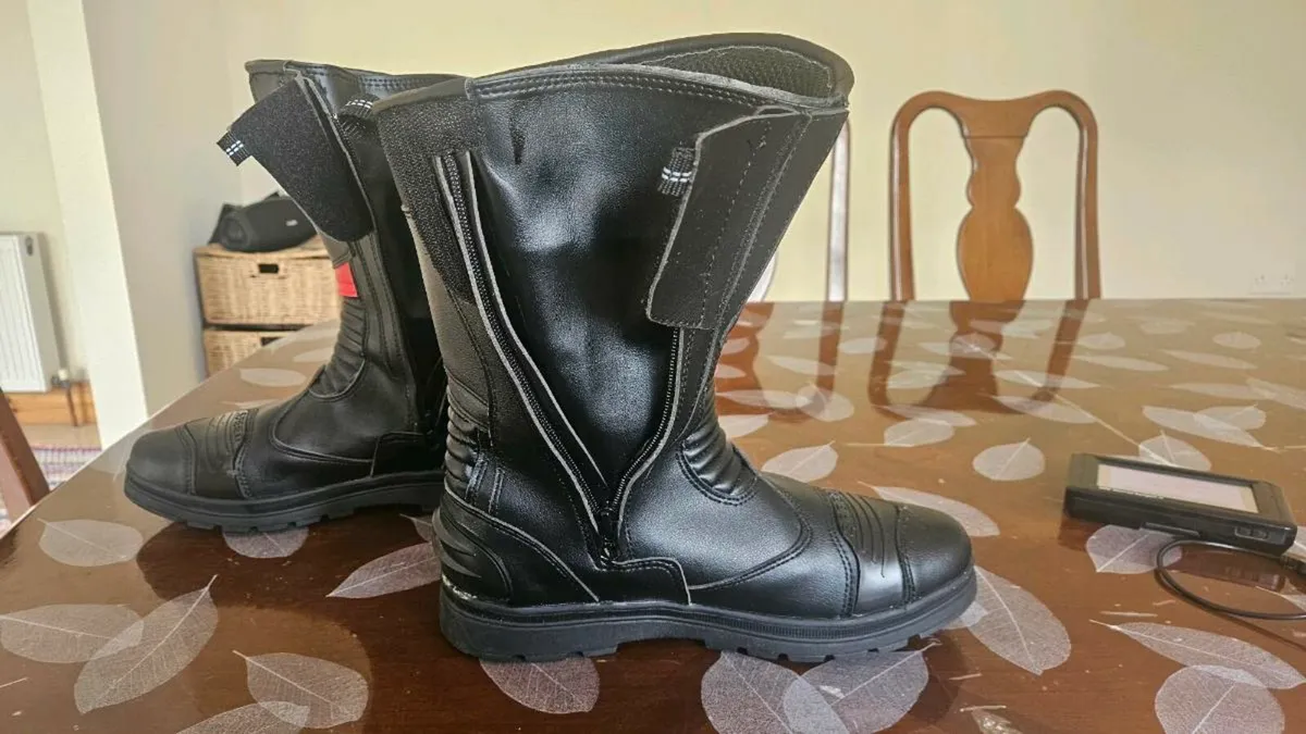 Motorcycle boots - Image 2