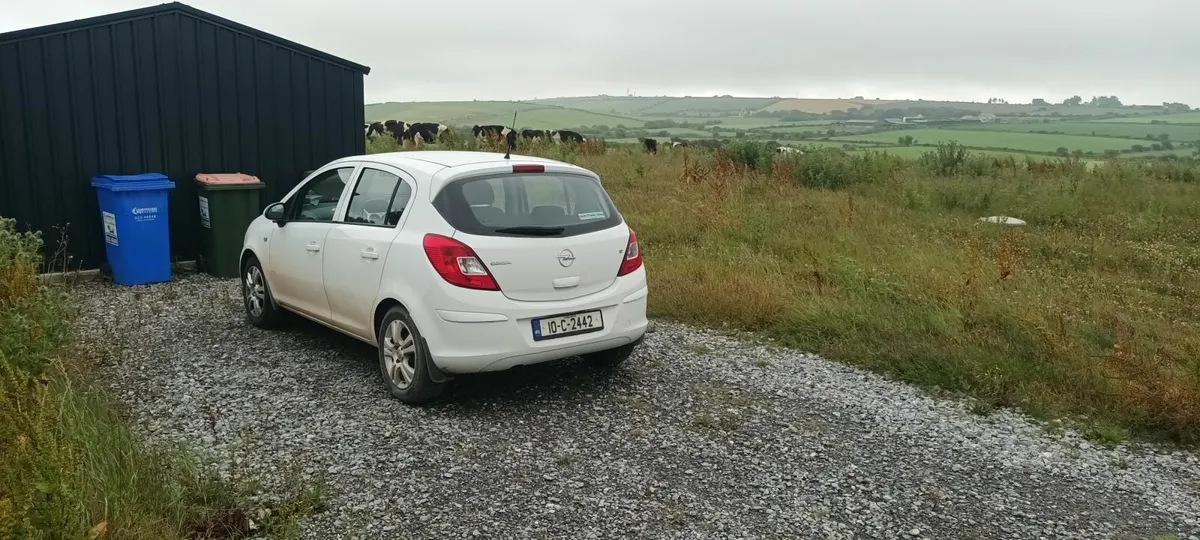 Opel Corsa 2010 - Image 2