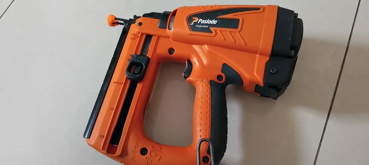 Paslode im65 F16 2nd fix Nail Gun"Fully Serviced" - Image 4