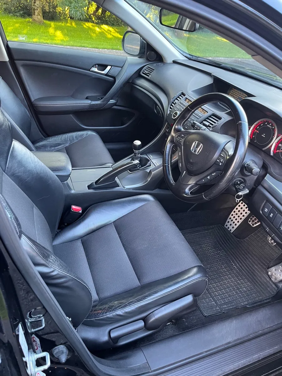Honda Accord 2012 - Image 3