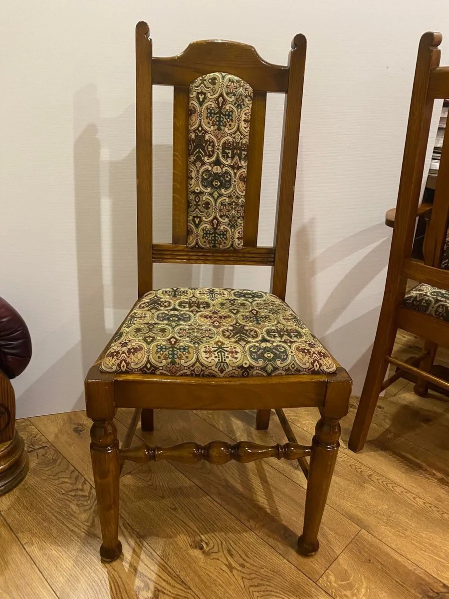 Old charm table and chairs - Image 3