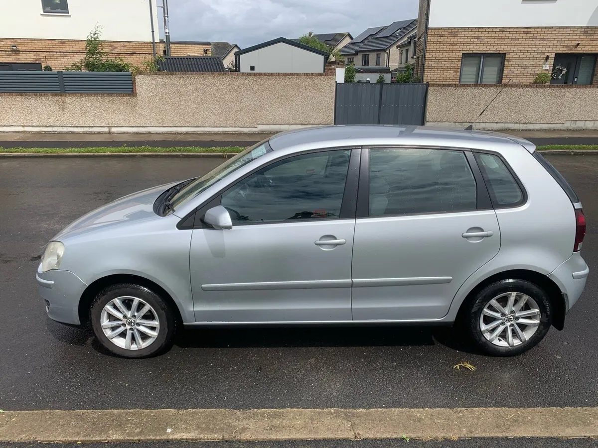 Volkswagen polo 2008 low kms - Image 4