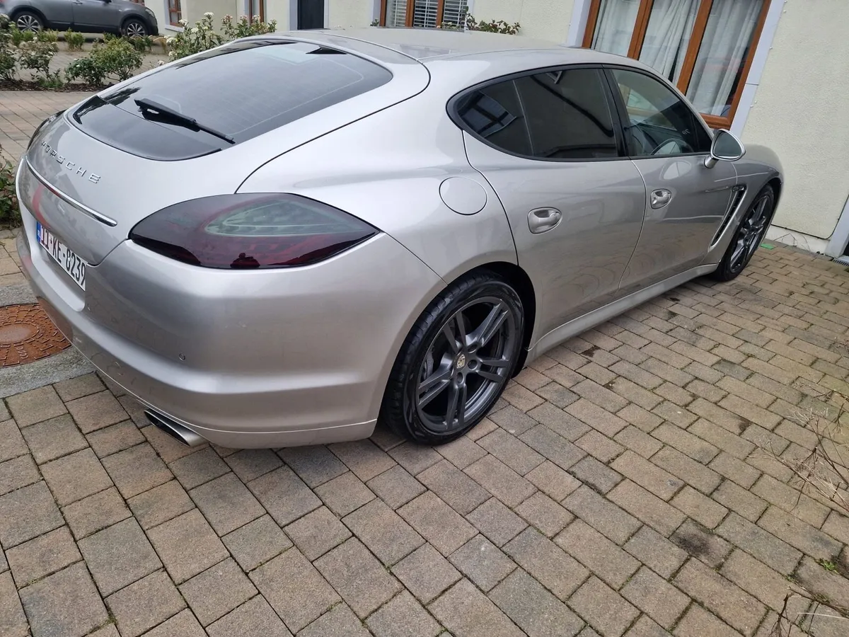 Porche panamera 3.0 DIESEL - Image 2