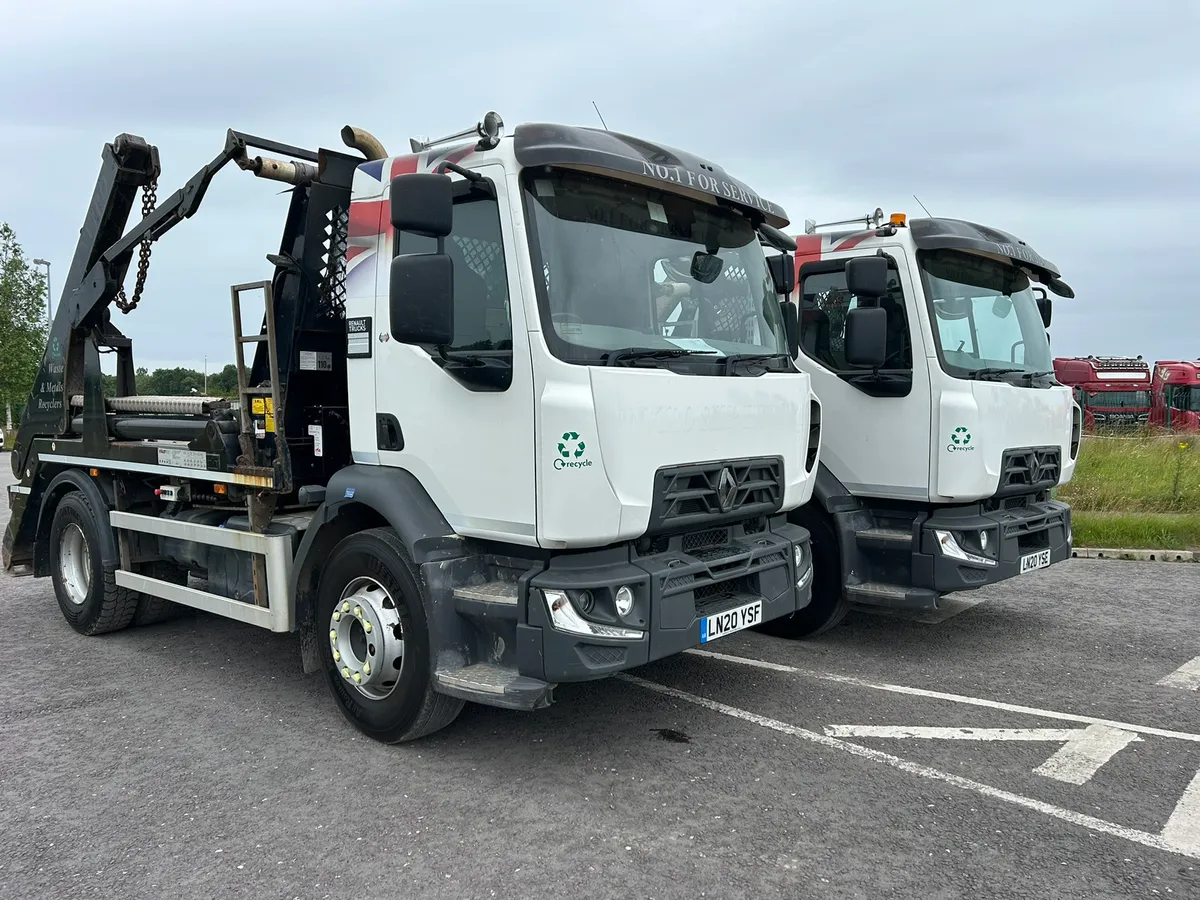 Renault Hyva Skiploaders - Image 1