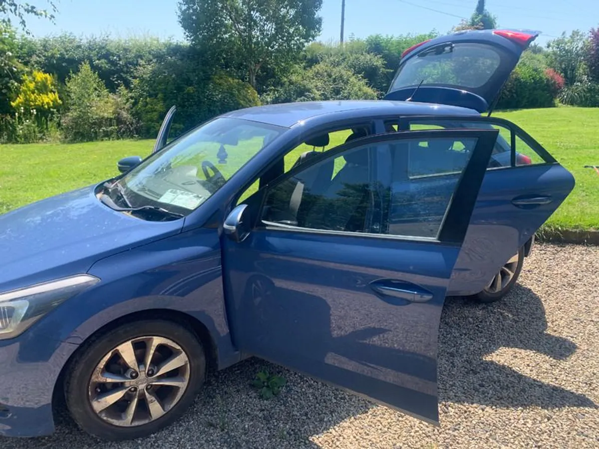 2017 Hyundai i20 - Image 4