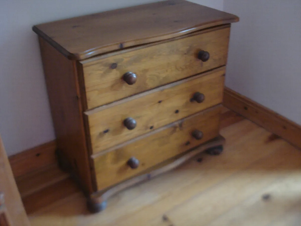 SOLID  DARK  IRISH PINE CHEST OF DRAWERS. - Image 2