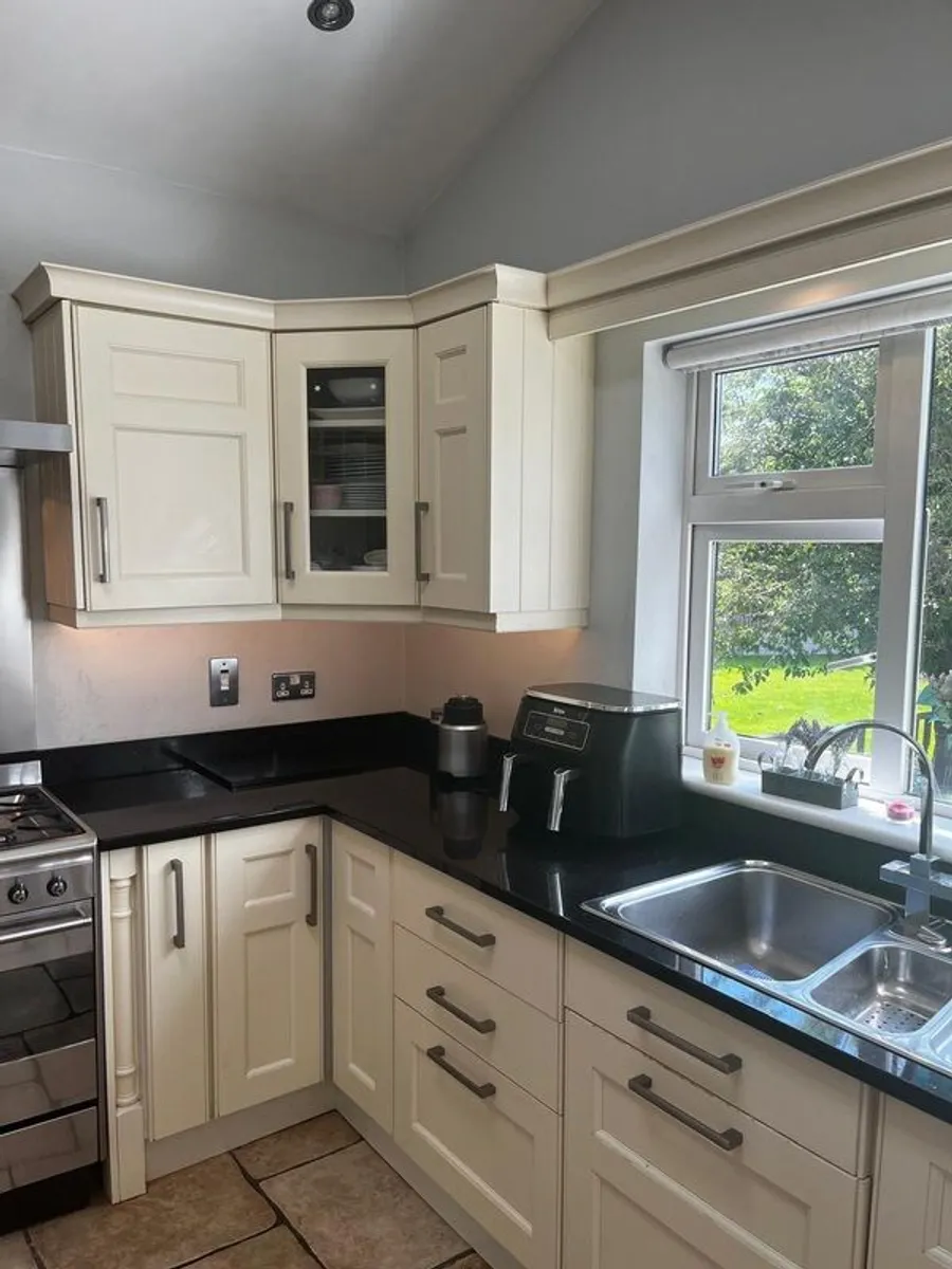 kitchen units - Image 3