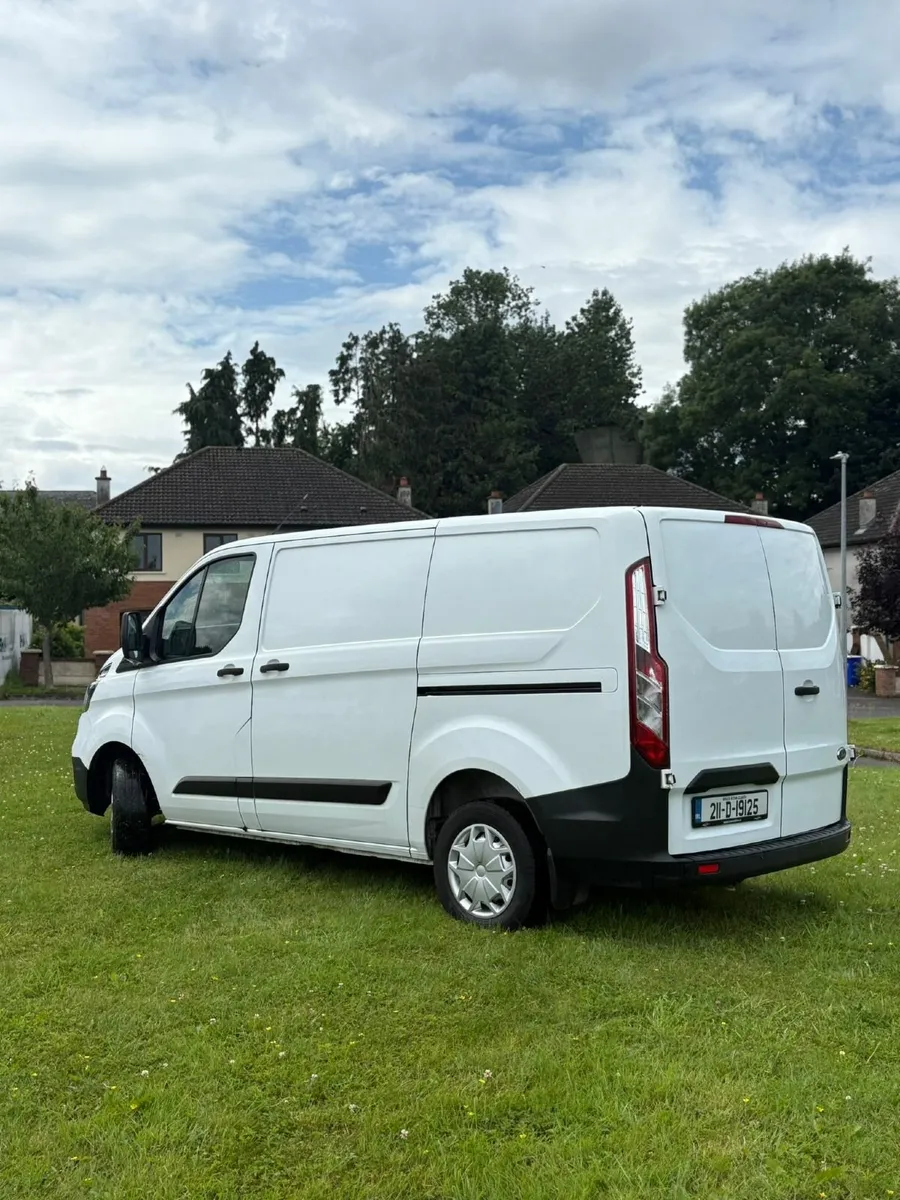 Ford Transit 2021 - Image 2