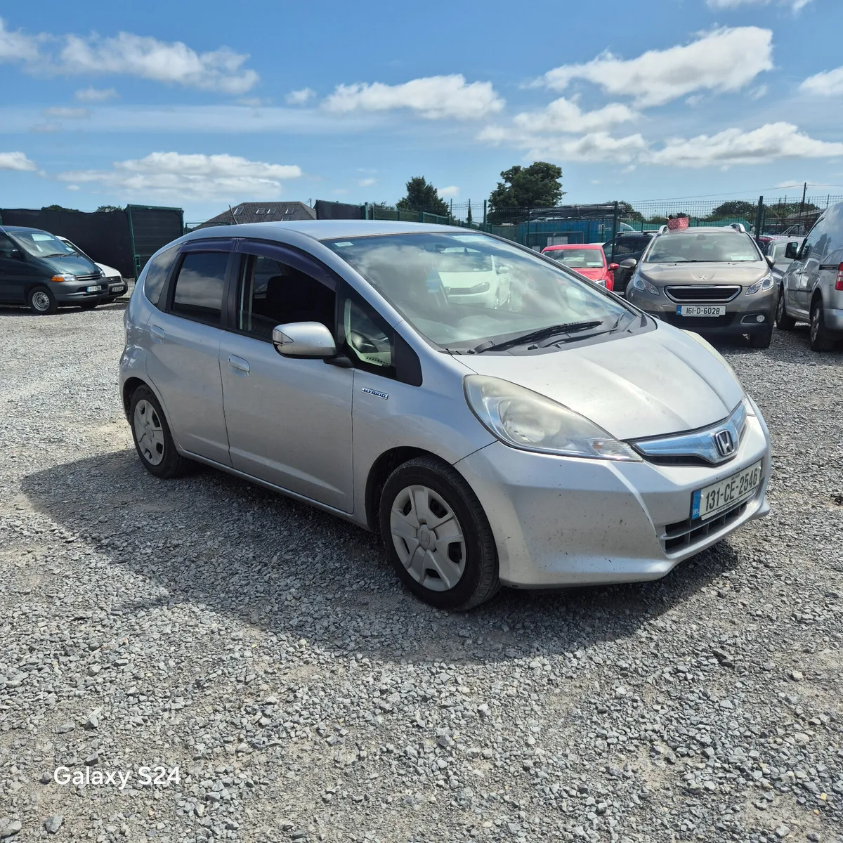 2013 honda fit hybrid automatic - Image 1