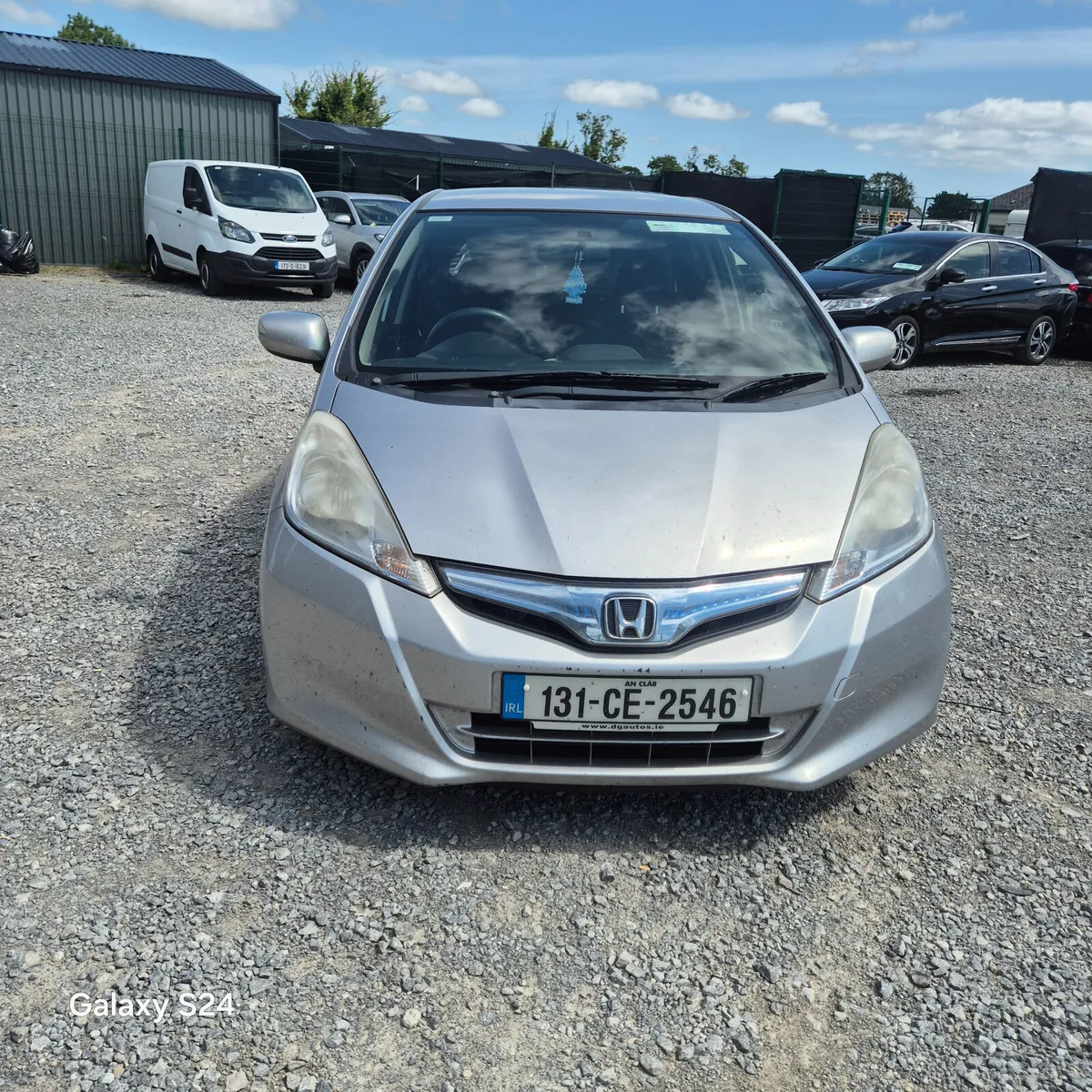 2013 honda fit hybrid automatic - Image 2