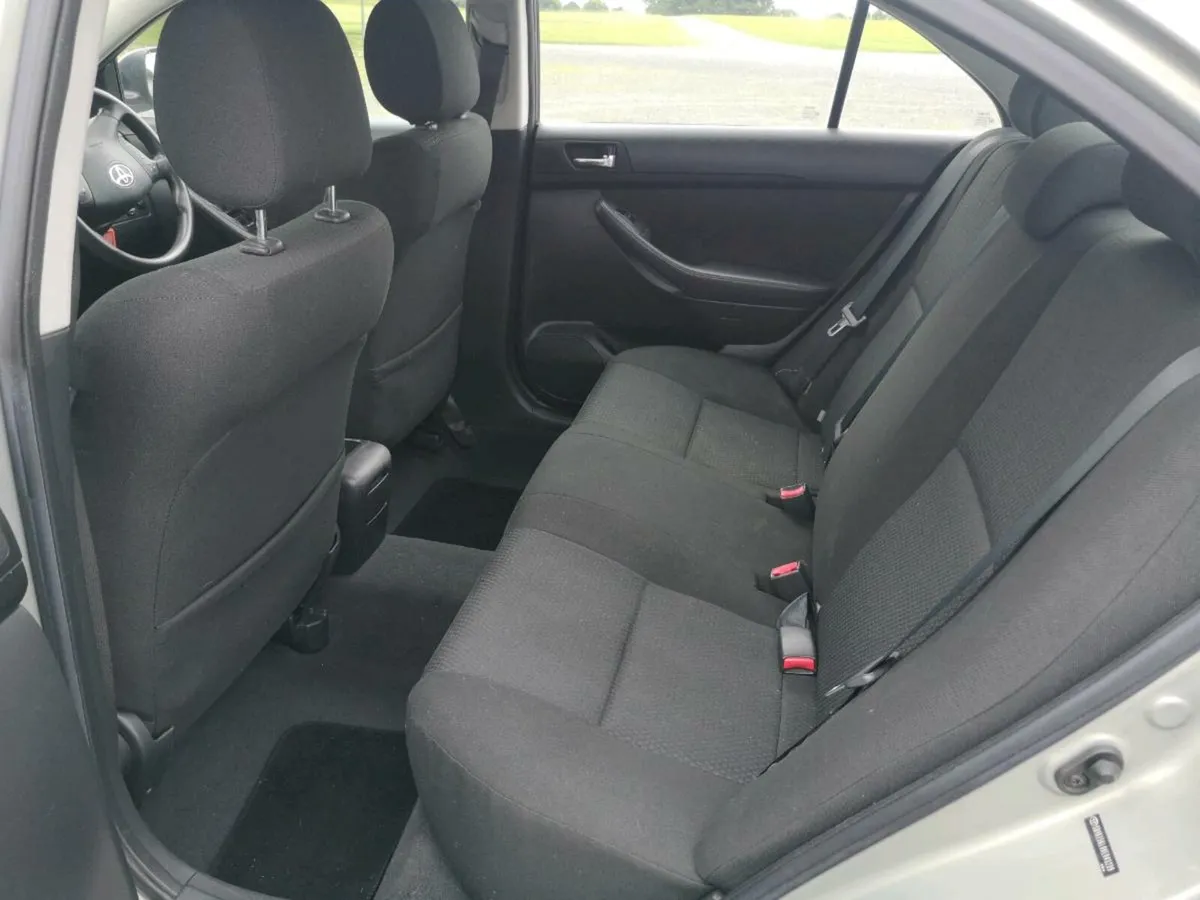 Toyota Avensis 1.6 petrol - Image 3