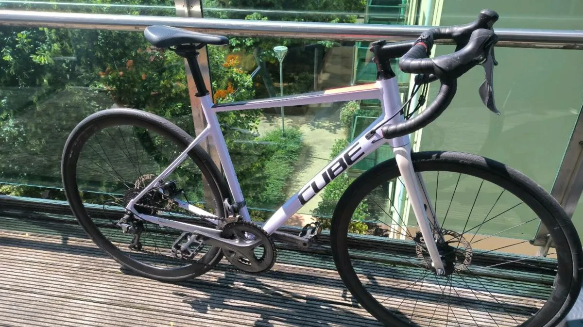 Road Bike Size M CUBE - Image 1
