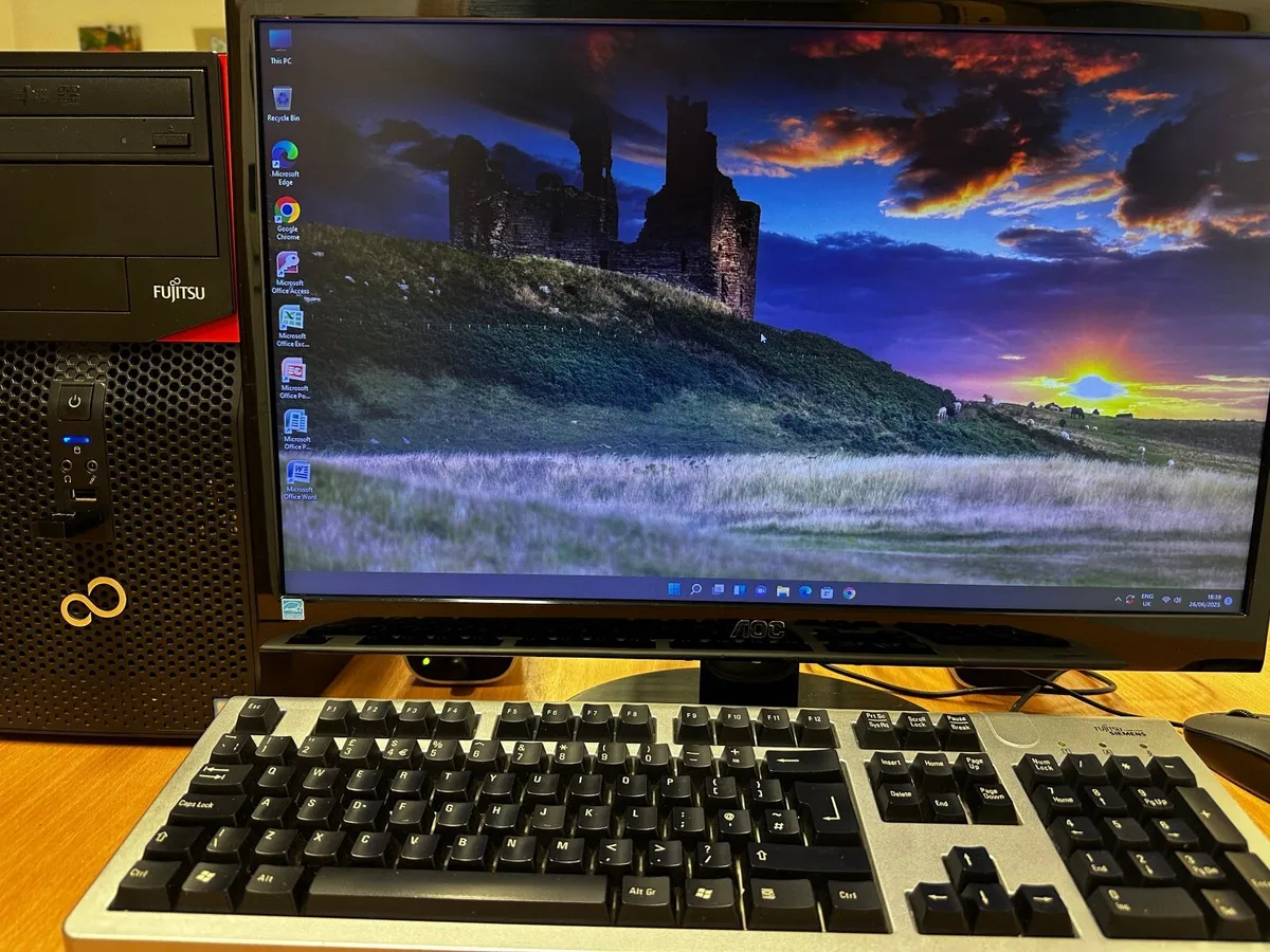 Windows 11, Desktop PC - Image 1