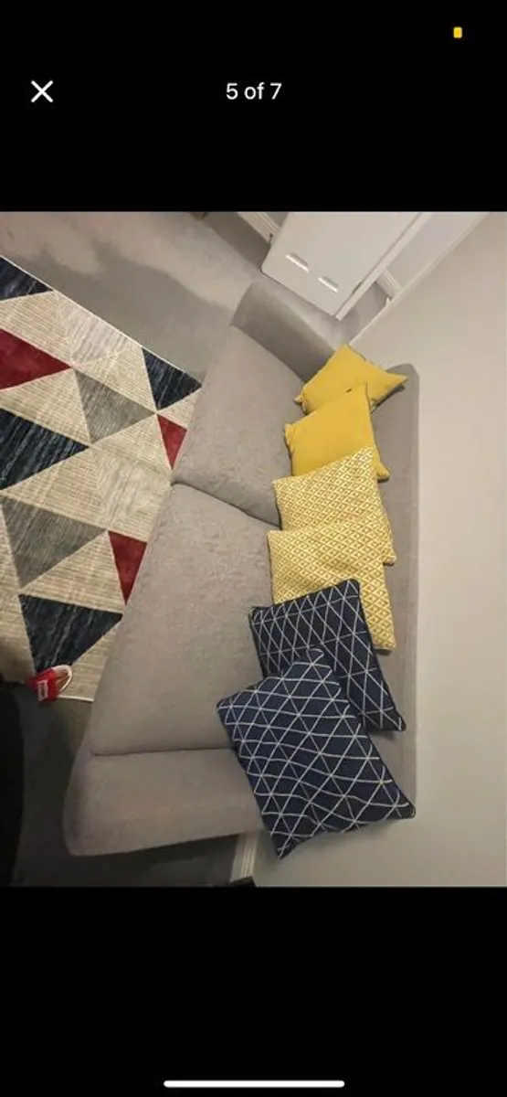3 seater sofa with pillows - Image 2