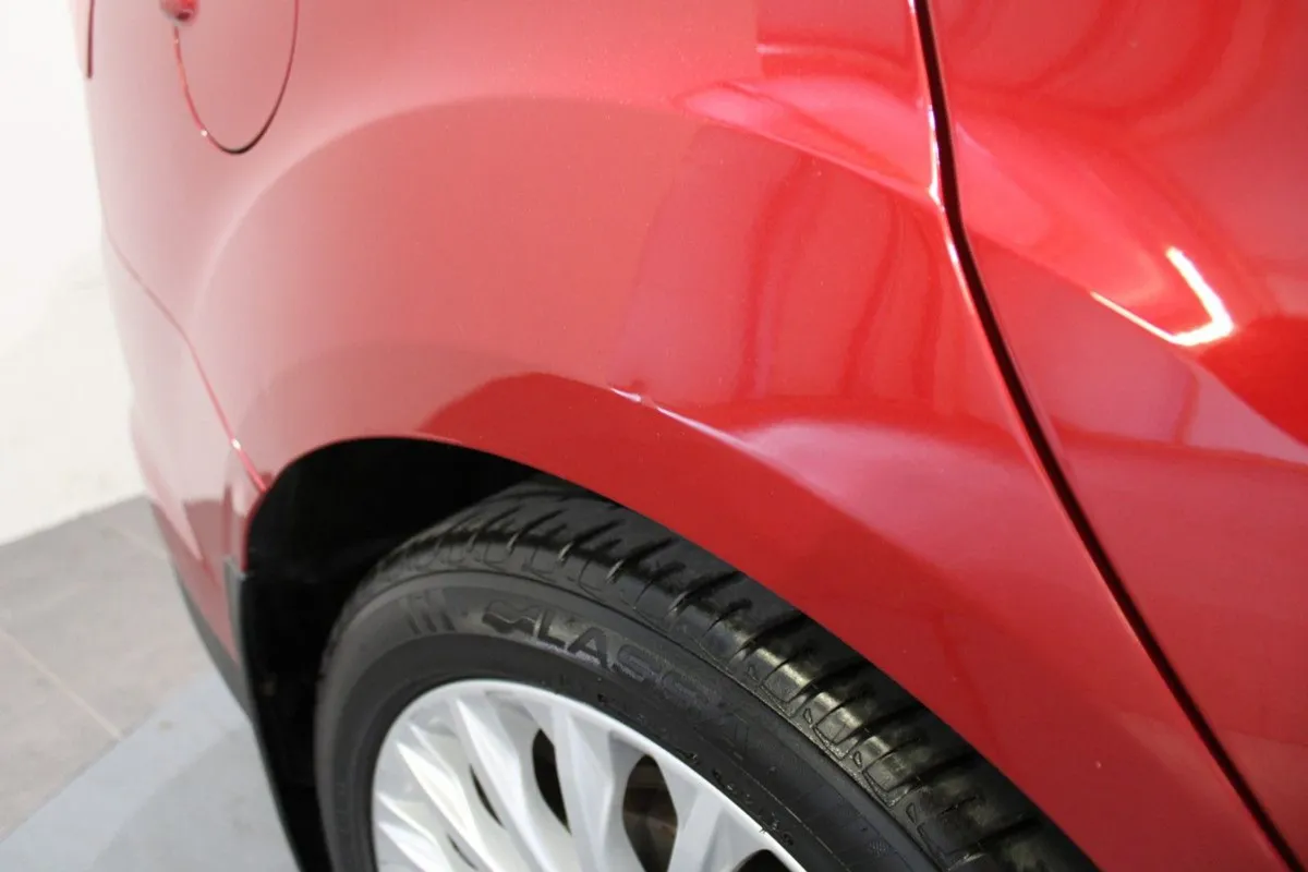 Ford Focus 1.6 95ps S/S Titanium - Image 3