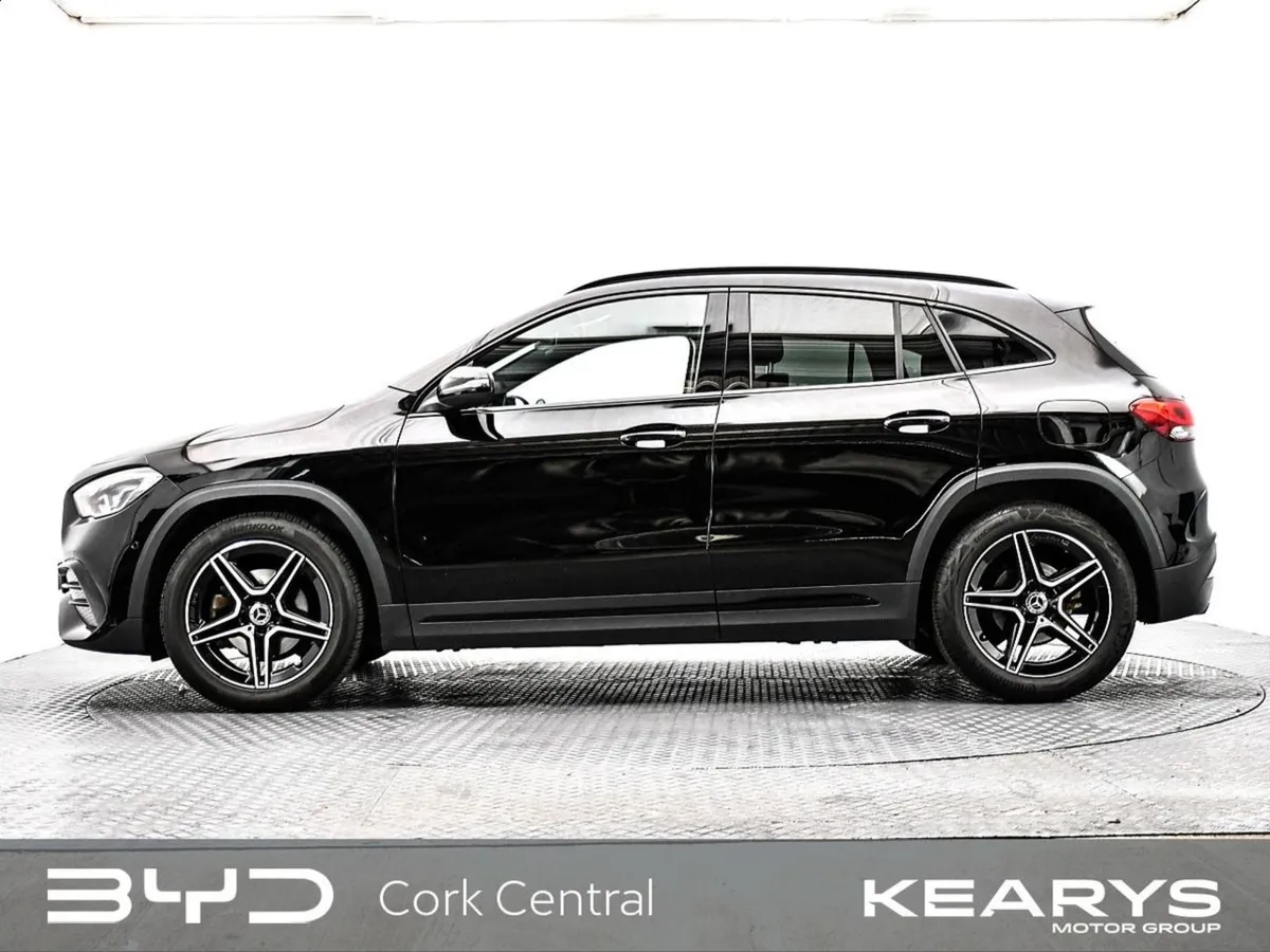 Mercedes-Benz GLA 200 A/T Progressive Auto - Image 4