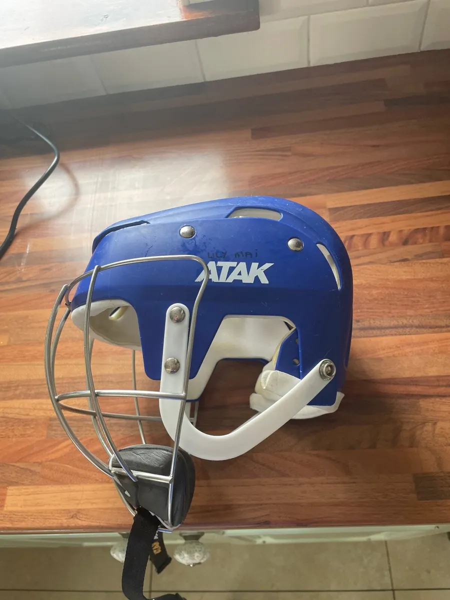 Hurling helmet - Image 2