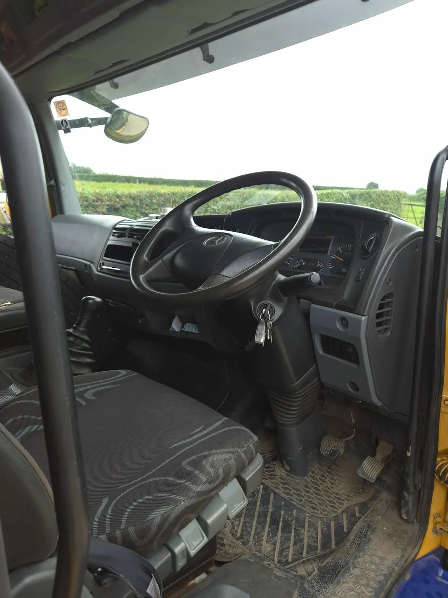 Mercedes-Benz Other 2008 - Image 2